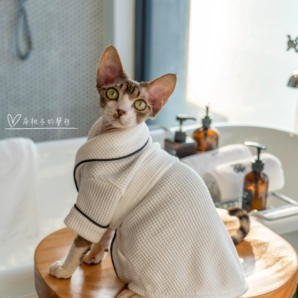 
                  
                    Luxury Cat Bathrobe - Yoru Says
                  
                