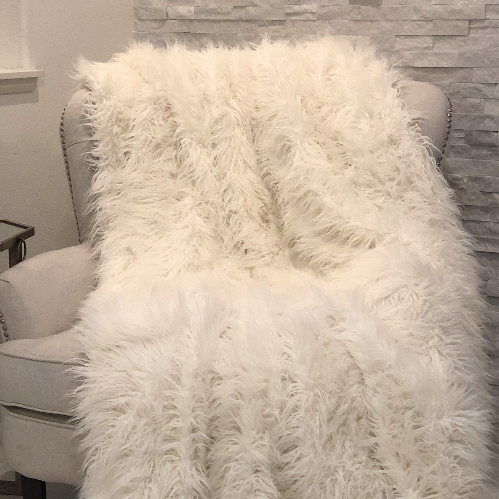 Mongolian Faux Fur Luxury Throw - Yoru Says