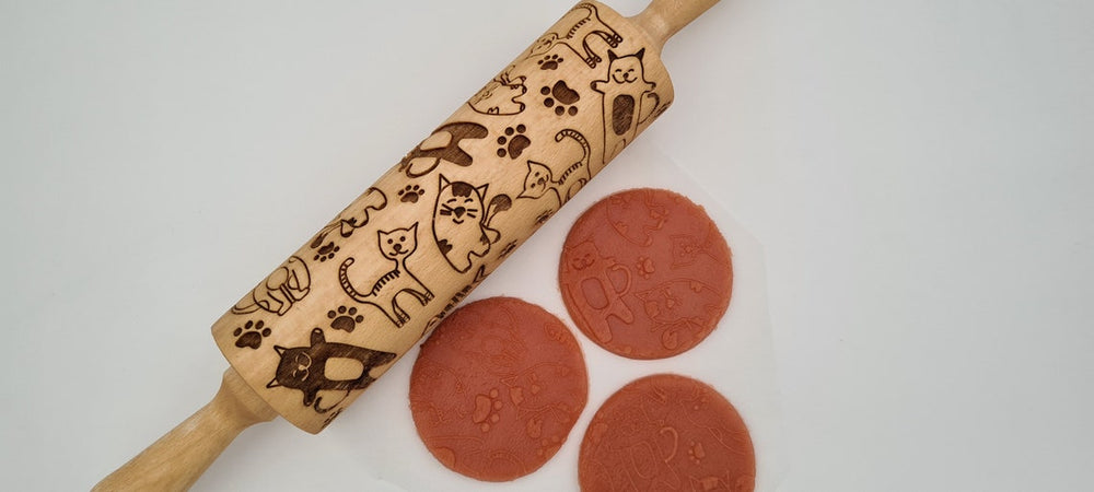 
                  
                    Engraved, handmade Rolling Pin Natural Wood - Yoru Says
                  
                