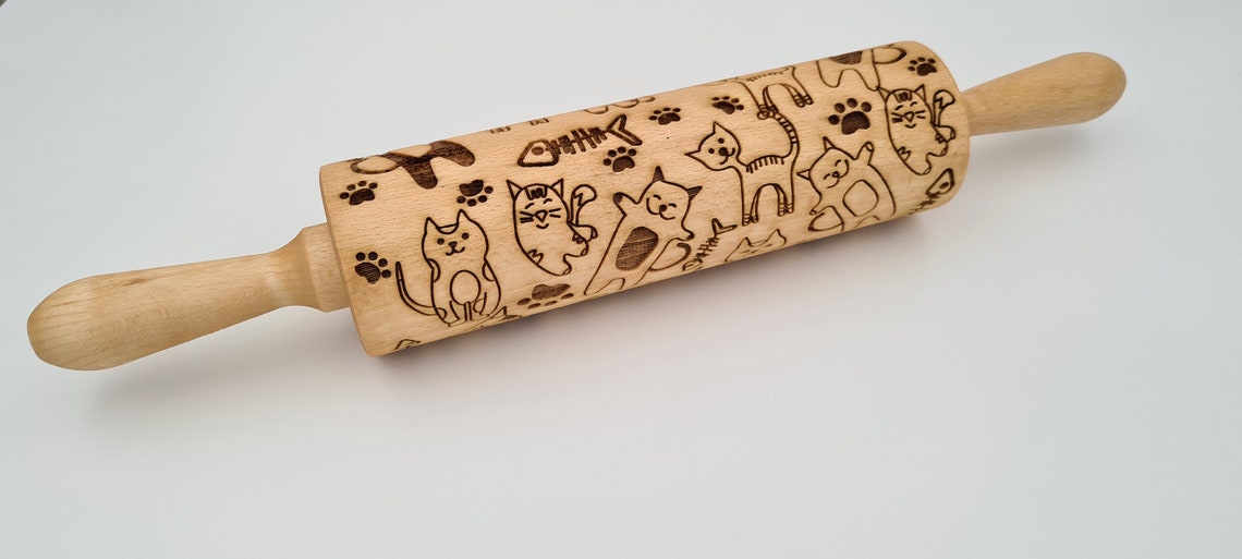 Engraved, handmade Rolling Pin Natural Wood - Yoru Says